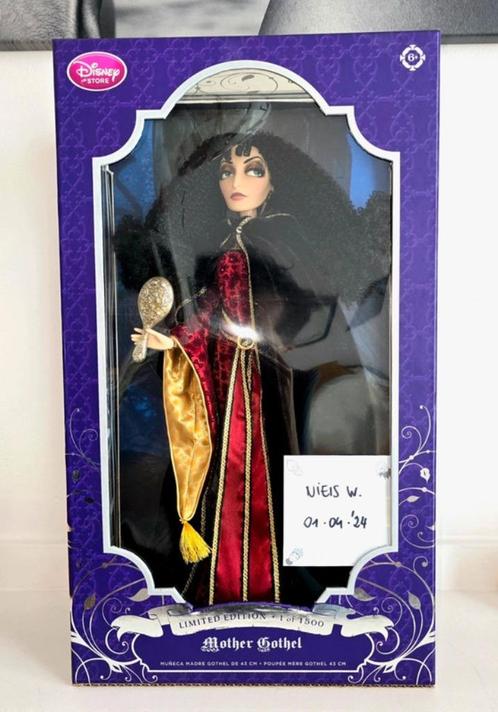 Mother Gothel Rapunzel Disney doll store Limited edition 150, Verzamelen, Disney, Zo goed als nieuw, Beeldje of Figuurtje, Overige figuren
