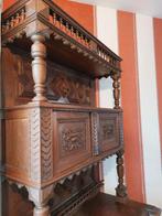 Meubles tête lion, Enlèvement