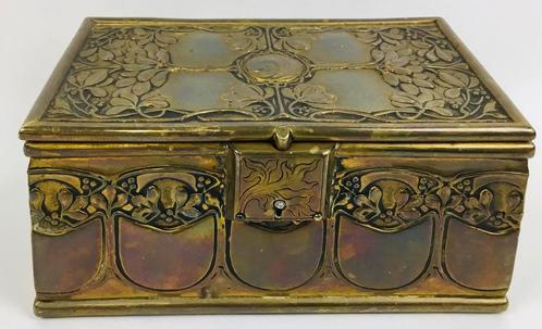 Ancienne boîte à bijoux Art Nouveau Jugendstill argent(é), Antiquités & Art, Antiquités | Accessoires de maison, Enlèvement ou Envoi