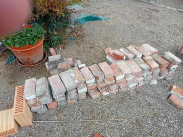 Metselstenen beschikbaar voor biedingen
