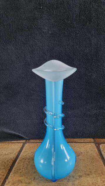 Een unieke Kalia Murano vaas - gekleurd glas