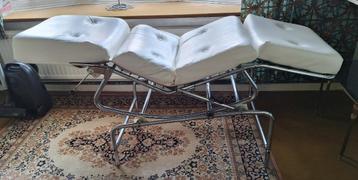fauteuil  beschikbaar voor biedingen