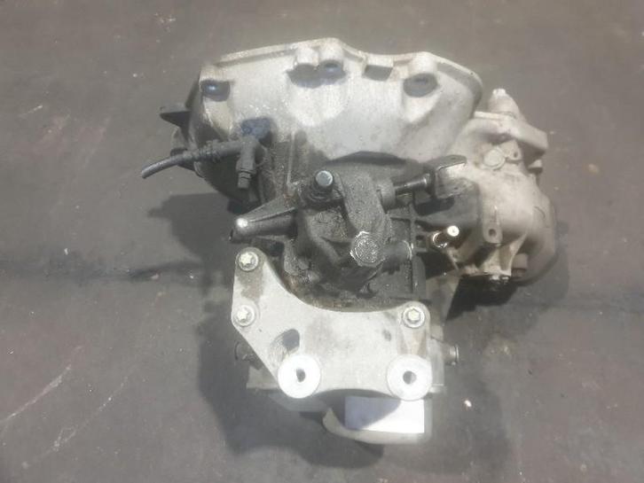 VERSNELLINGSBAK Opel Corsa D (01-2006/12-2014) (f13-w-429), Auto-onderdelen, Transmissie en Toebehoren, Opel, Gebruikt