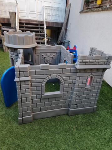 Little Tikes Kasteel  beschikbaar voor biedingen