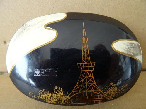 Vintage lakdoos lakdoosje met Eiffeltoren of Tokyo Tower, Antiek en Kunst, Curiosa en Brocante, Ophalen of Verzenden