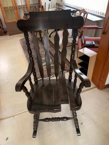 fauteuil à bascule antique
