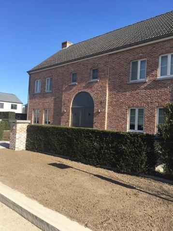 Balen Pastorijwoning (links)  HOB met 4 slpk beschikbaar voor biedingen