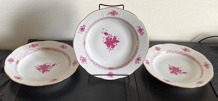3 Assiettes Creuses en Porcelaine de Herend AP 503, Antiquités & Art, Antiquités | Porcelaine, Enlèvement ou Envoi