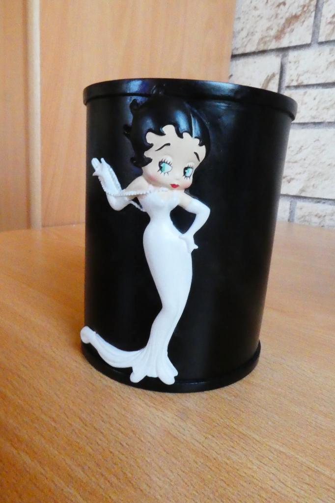 Betty boop pot a crayon 3 D tropico 1998, Collections, Statues & Figurines, Neuf, Humain, Enlèvement ou Envoi