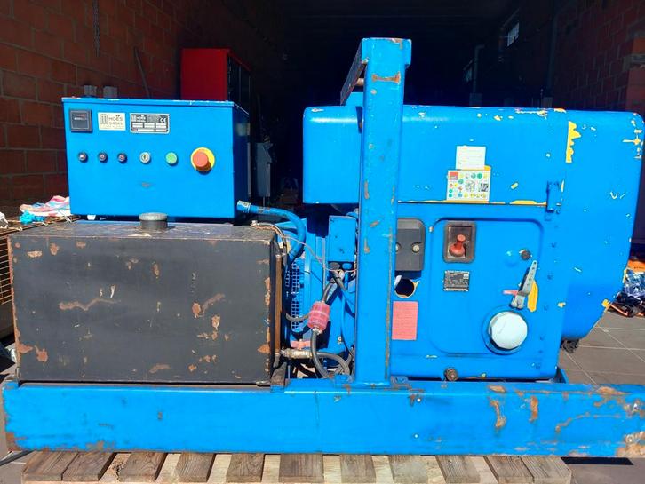 TE HUUR diesel generator, Doe-het-zelf en Bouw, Aggregaten, Zo goed als nieuw, Ophalen of Verzenden