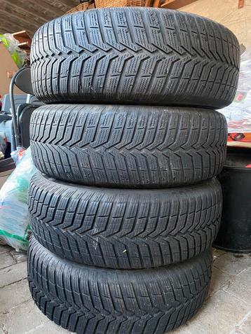 4 Pneus Hiver 195/65 R15 + Jantes - Vredestein Snowtrac 3, 15 pouces, Pneus et Jantes, Pneus hiver, Enlèvement