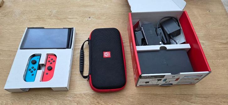 Nintendo switch OLED, Games en Spelcomputers, Spelcomputers | Nintendo Switch, Gebruikt, Switch OLED, Met 1 controller, Ophalen of Verzenden