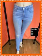 Skinny jeans 34. Bershka, Comme neuf, Taille 34 (XS) ou plus petite, Bleu, Enlèvement ou Envoi