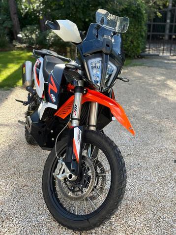 KTM Adventure 890 R 