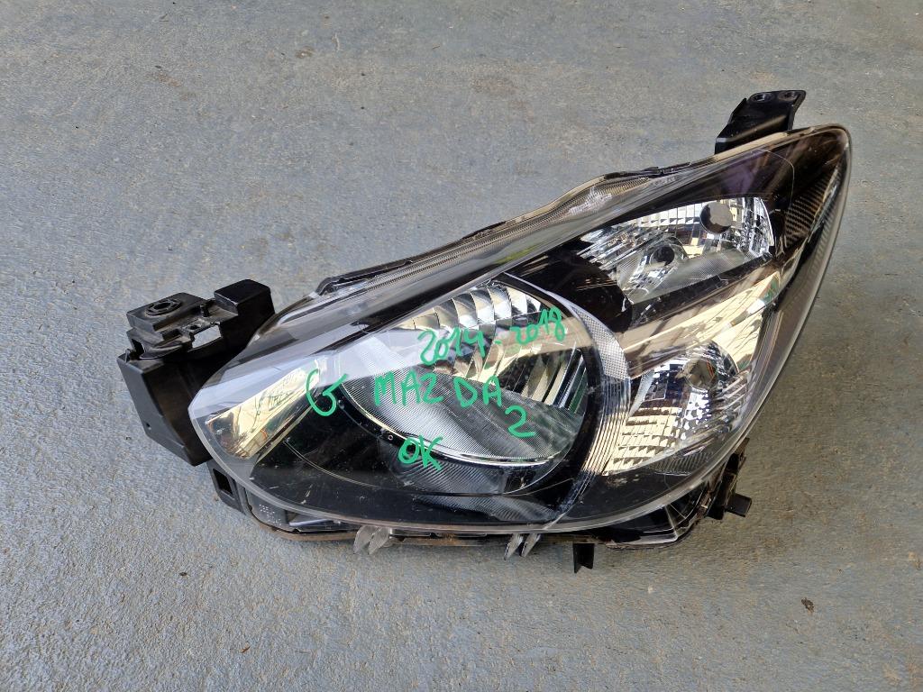 Phare cote gauche MAZDA 2 II 2014 a 2018  Conducteur, Enlèvement ou Envoi, Mazda