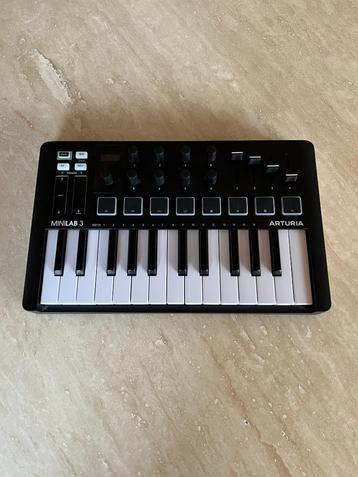  Arturia MiniLab 3 – Compacte MIDI-controller beschikbaar voor biedingen