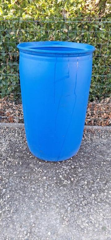Regenwaterton 200 liter beschikbaar voor biedingen