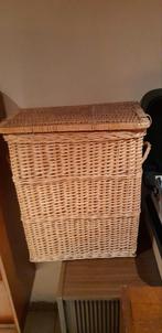 Rieten mand voor kledij in goede staat, Ophalen