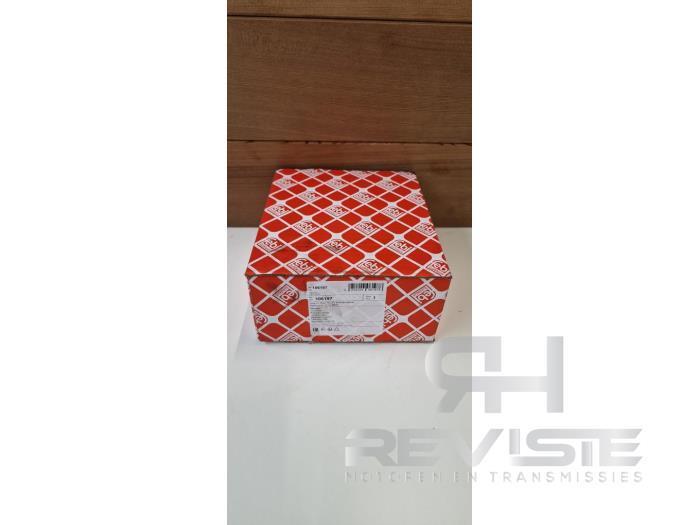 Oliekoeler van een BMW 2-Serie, Auto-onderdelen, Airco en Verwarming, BMW, Nieuw, 12 maanden garantie, Ophalen of Verzenden