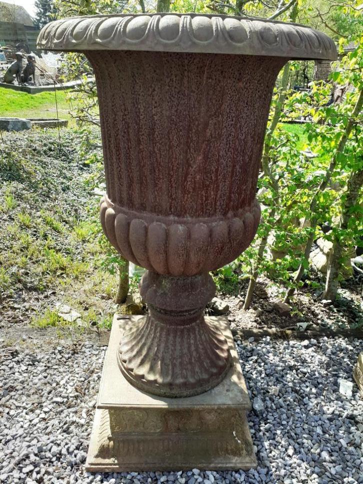 Schitterende en grote roestgietijzeren wasbak op een onderst, Tuin en Terras, Tuinvazen, Gebruikt, Ophalen