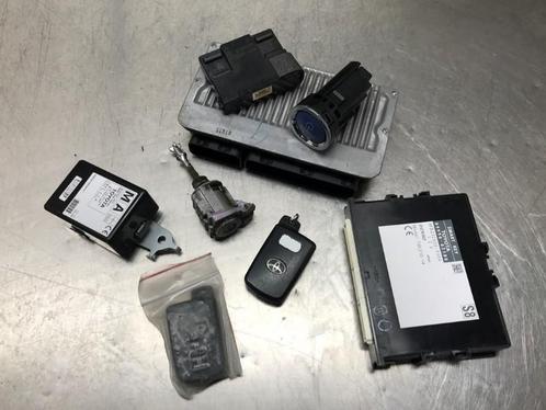 COMPUTER CONTACTSLOT Toyota Auris (E18) (|896610Z750|), Auto-onderdelen, Elektronica en Kabels, Toyota, Gebruikt