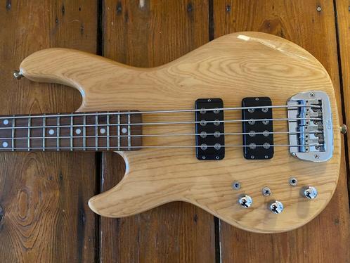 G&L Tribute L-2000 Natural LINKS/LINKSHANDIG, Muziek en Instrumenten, Snaarinstrumenten | Gitaren | Bas, Gebruikt, Elektrisch