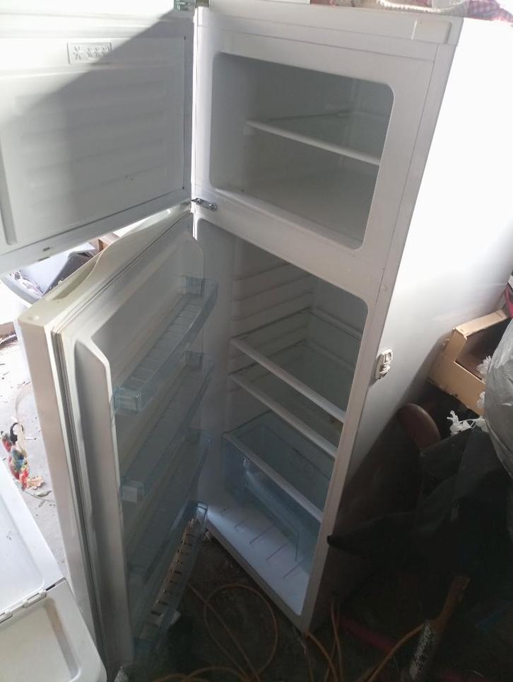 Frigo combiné, Electroménager, Réfrigérateurs & Frigos, Comme neuf, Avec congélateur séparé, 150 à 200 litres, 140 à 160 cm, 45 à 60 cm