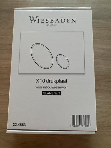 Drukplaat inbouwtoilet beschikbaar voor biedingen