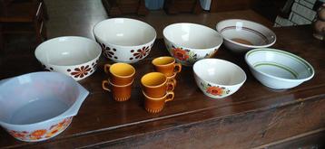 Lot plats vintage beschikbaar voor biedingen