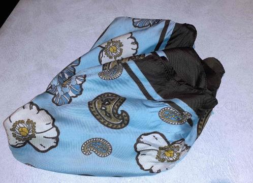 sjaal vintage blauw met bloemen, Kleding | Dames, Mutsen, Sjaals en Handschoenen, Zo goed als nieuw, Sjaal, Verzenden