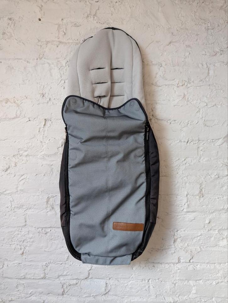 Warme Mutsy Igo voetenzak (Urban Nomad, grijs), Kinderen en Baby's, Buggy's, Zo goed als nieuw, Voetenzak, Ophalen
