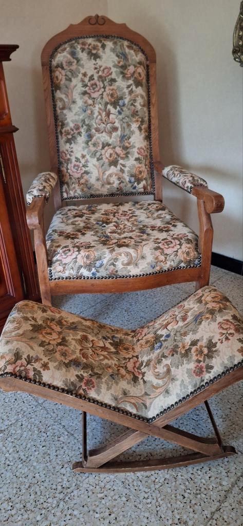 Rustieke leunstoel met beensteun/ voetenbankje, Antiek en Kunst, Antiek | Meubels | Stoelen en Sofa's, Ophalen