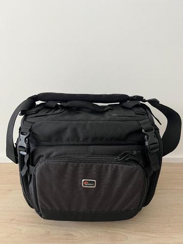 Lowepro Magnum 200 AW cameratas beschikbaar voor biedingen