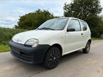 Fiat 600 1.1cc uit 2010 met 93000 KM CT OK beschikbaar voor biedingen