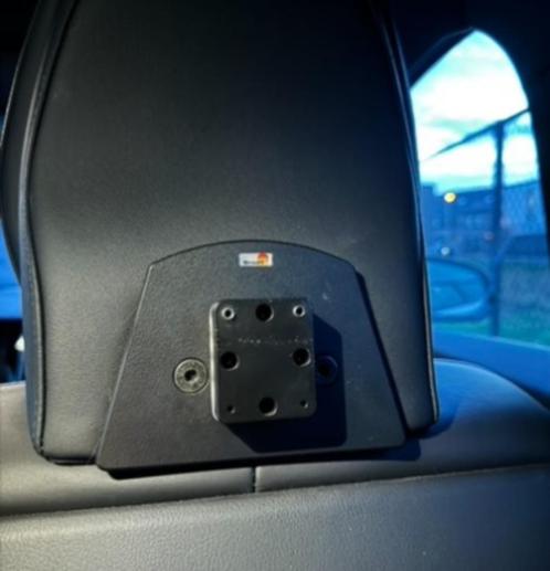 2 hoofdsteun houders Volvo V60 en andere modellen, Auto diversen, Auto-accessoires, Zo goed als nieuw, Ophalen of Verzenden