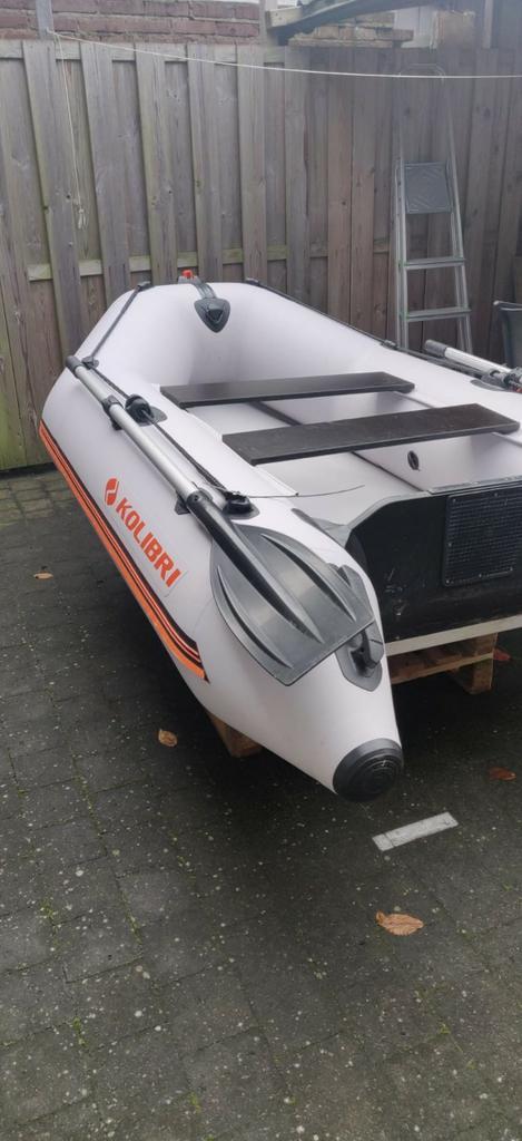 Opblaasbare boot met elektrische motor, Watersport en Boten, Rubberboten, Zo goed als nieuw, Airdeck, Ophalen