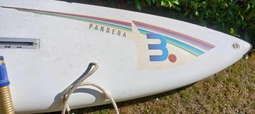 Windsurfen in Mistral beschikbaar voor biedingen