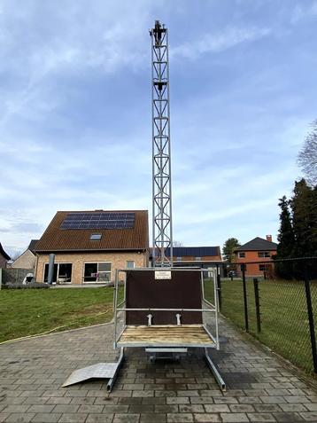 Bouwlift 220volt beschikbaar voor biedingen