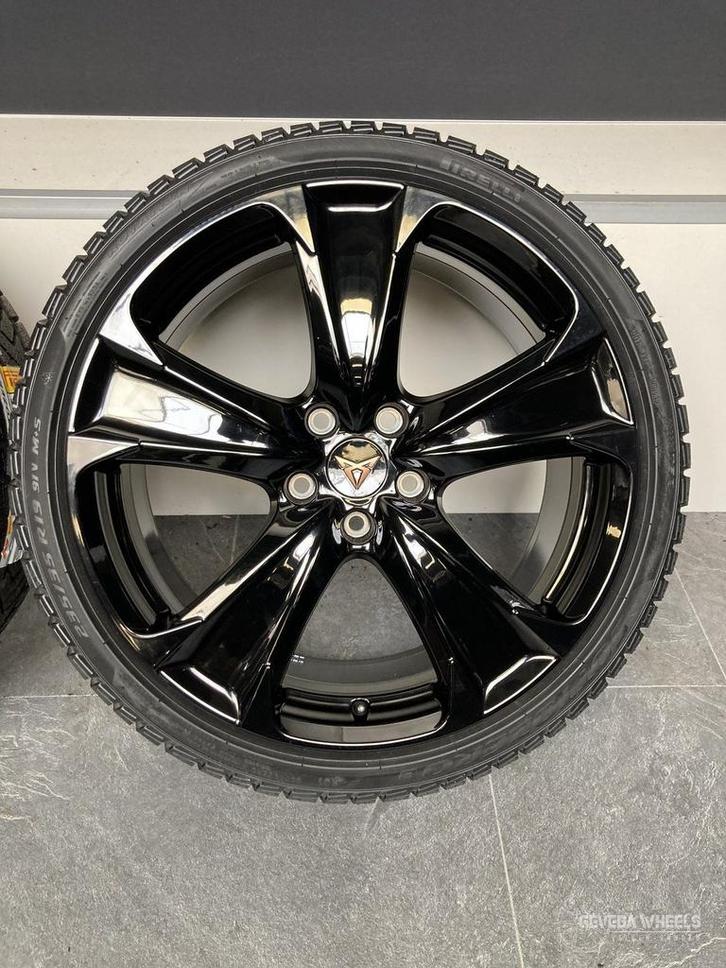 19” originele Cupra Leon / Seat Leon velgen + winterbanden, Auto-onderdelen, Banden en Velgen, Banden en Velgen, Winterbanden