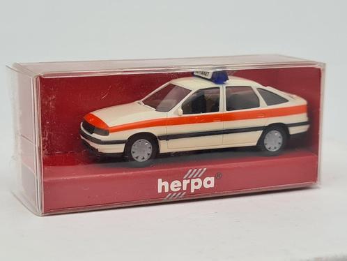 Ambulance Opel Vectra - Herpa 1/87, Hobby & Loisirs créatifs, Voitures miniatures | 1:87, Comme neuf, Voiture, Herpa, Envoi