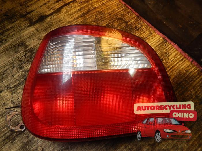 Feu arrière gauche d'un Renault Megane, Autos : Pièces & Accessoires, Éclairage, Renault, Utilisé, 3 mois de garantie, Enlèvement ou Envoi