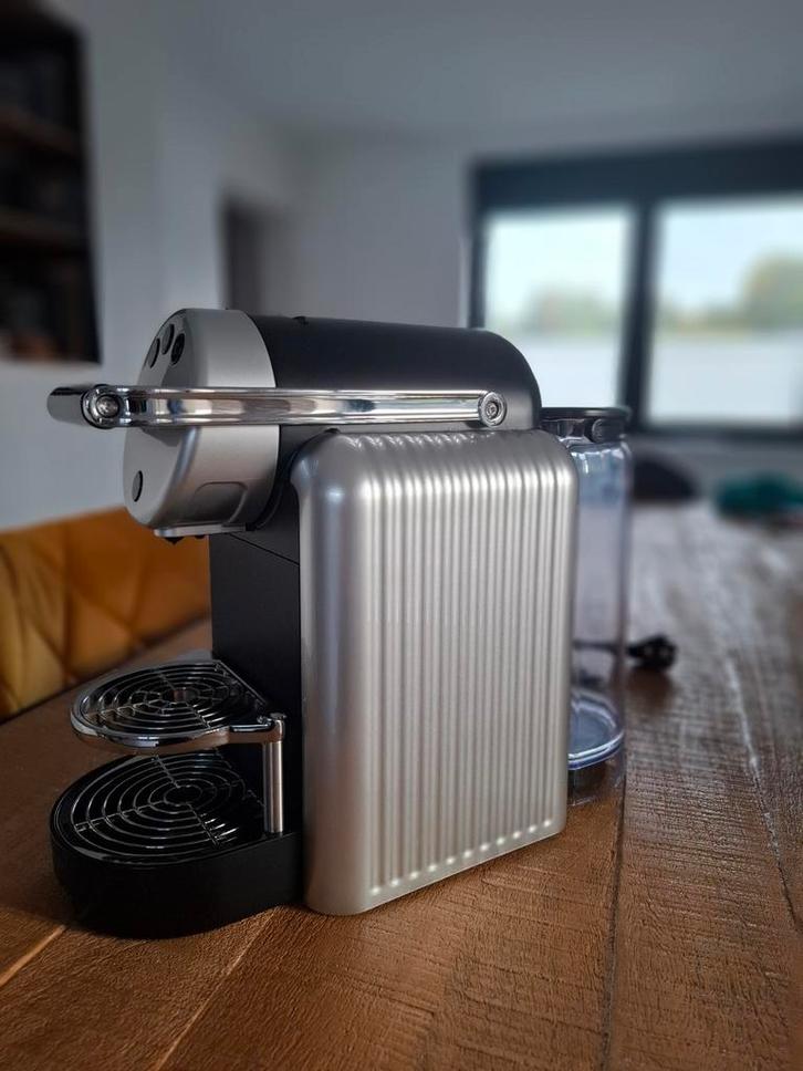 NESPRESSO ZENUIS PROFESSIONNEL, Elektronische apparatuur, Koffiezetapparaten, Afneembaar waterreservoir, Ophalen