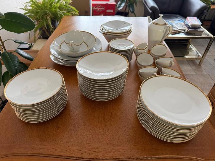 Servies 68 stuks H&Co (jaren 60), Huis en Inrichting, Keuken | Servies, Gebruikt, Bord(en), Effen, Porselein, Ophalen