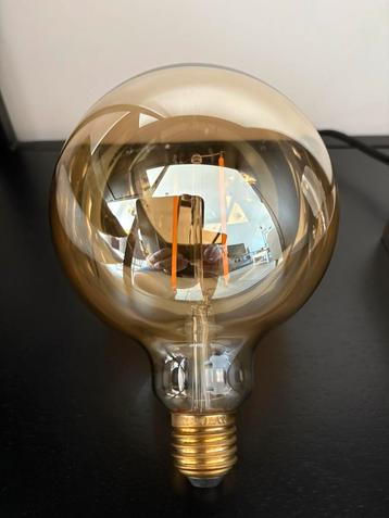 Design bolvormige lamp beschikbaar voor biedingen