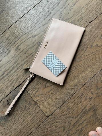 FURLA Clutch Bag met echtheidscertificaat - 25 bij 14 cm beschikbaar voor biedingen