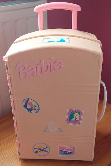 Barbiehuisje in reiskoffertje beschikbaar voor biedingen