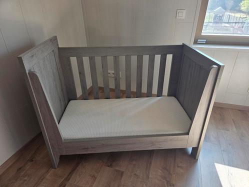 Meegroei ledikant interbaby "florida" + accescoires, Kinderen en Baby's, Kinderkamer | Bedden, Zo goed als nieuw, Matras, Ophalen