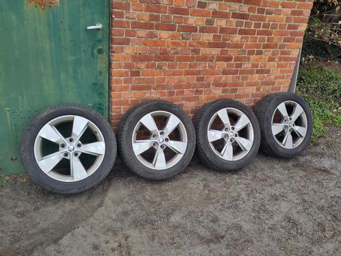 Skoda velgen & Banden 17 inch, Auto-onderdelen, Banden en Velgen, Banden en Velgen, Zomerbanden, 17 inch, 225 mm, Personenwagen