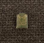 PIN - CACHAREL - LA CHEMISERIE, Collections, Envoi, Utilisé, Marque, Insigne ou Pin's