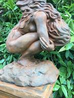 Ange en oxyde agenouillé très robuste avec ailes relevées, Enlèvement ou Envoi, Pierre, Ange